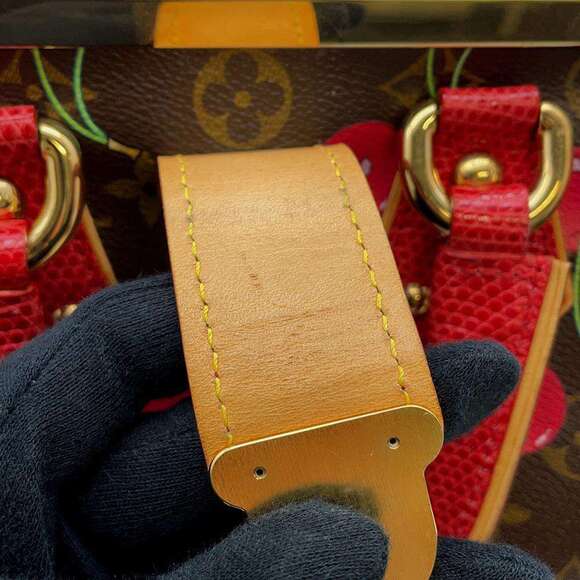 Louis Vuitton Cherry bag Monogram Cerises Lizard Sac Fermoir MM Murakami Exotic - Picture 8 of 16